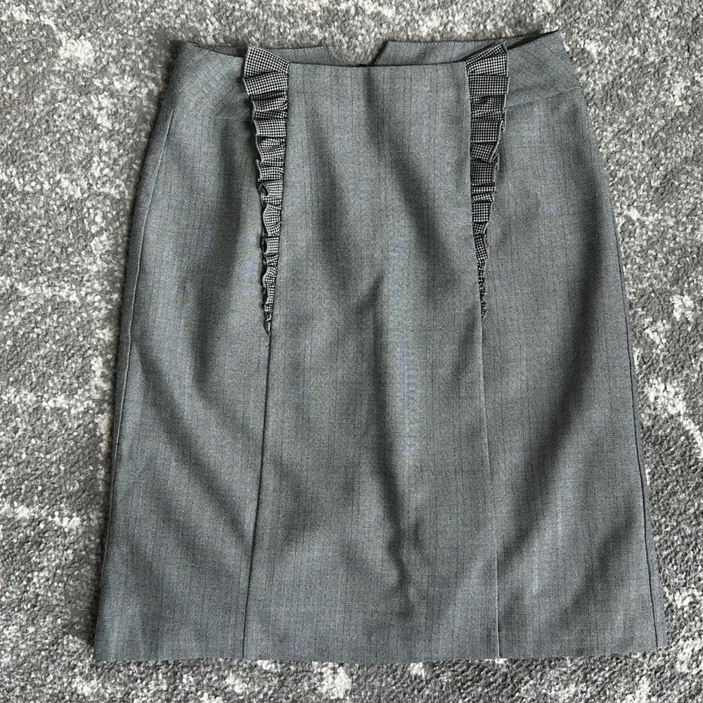Anthropologie Gray Women's Herringbone Ruffle Skirt